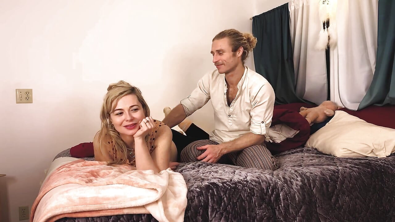 Between the Sheets with Alison Rey: Michael Vegas & Siouxsie Q  Behind the Scenes  Adult Time