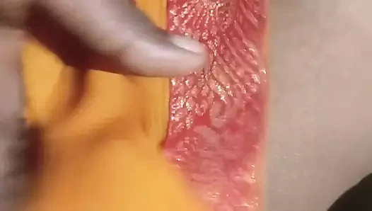 Бхабхи мастурбирует