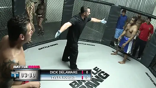 Blonde slut is spreading her legs for a huge dong