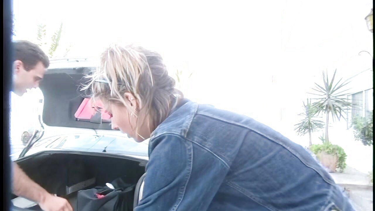 Blonde Babe Seduces Taxi Driver in Steamy Encounter