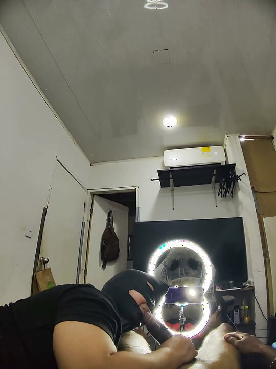 Throat Champ Black Mask 2