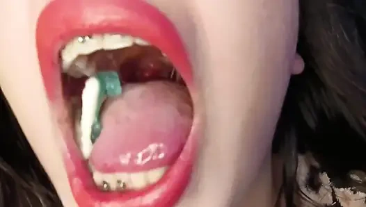 Konsumiert kaugummis, gummis