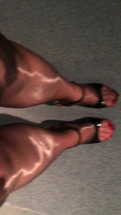 Feet with red Toes in glossy black red Nylons & sexy Heels
