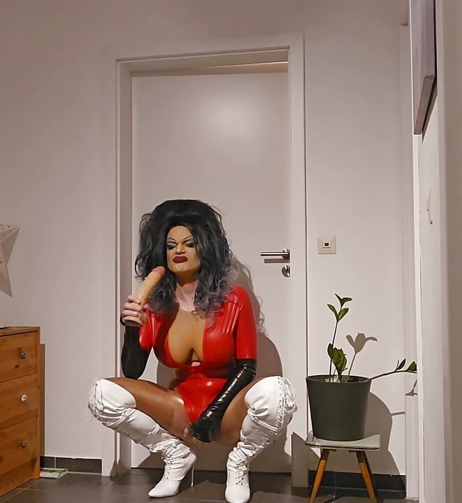 Drag Latex Look 2024 - 3 - imevä dildo