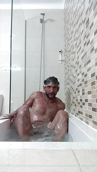 I Went to Take a Shower and Made a Video for My Followers.