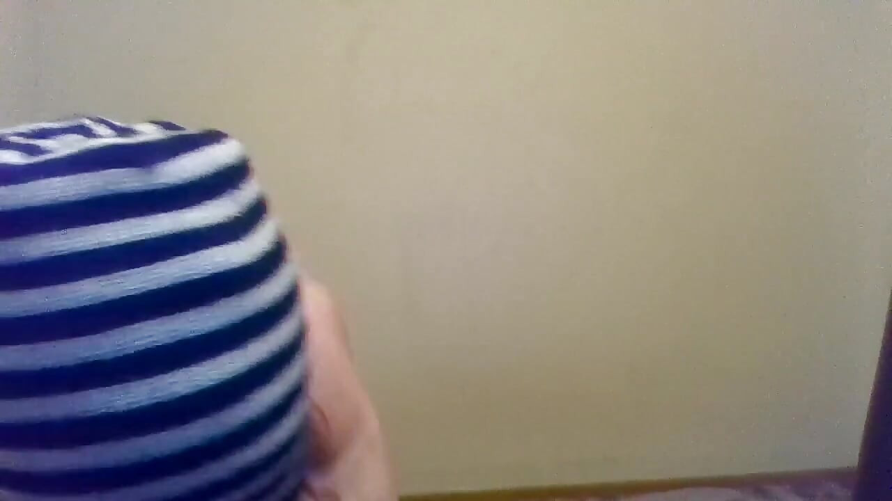 Transgirl Shaving Her Asscheeks and Puckerhole