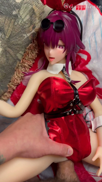 Red Bunny Suit Kafka Gets Her Waifu Pussy Fucked & Bred 65cm Mini Silicone Hentai Sex Doll Kemelias | Clip 1