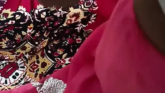 Desi inderin schöne telugu-tante saree fickt heiße romantik muschi doggystyle