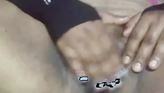 Today, Indian bhabhi quenched her desire by inserting a cucumber into her pussy.