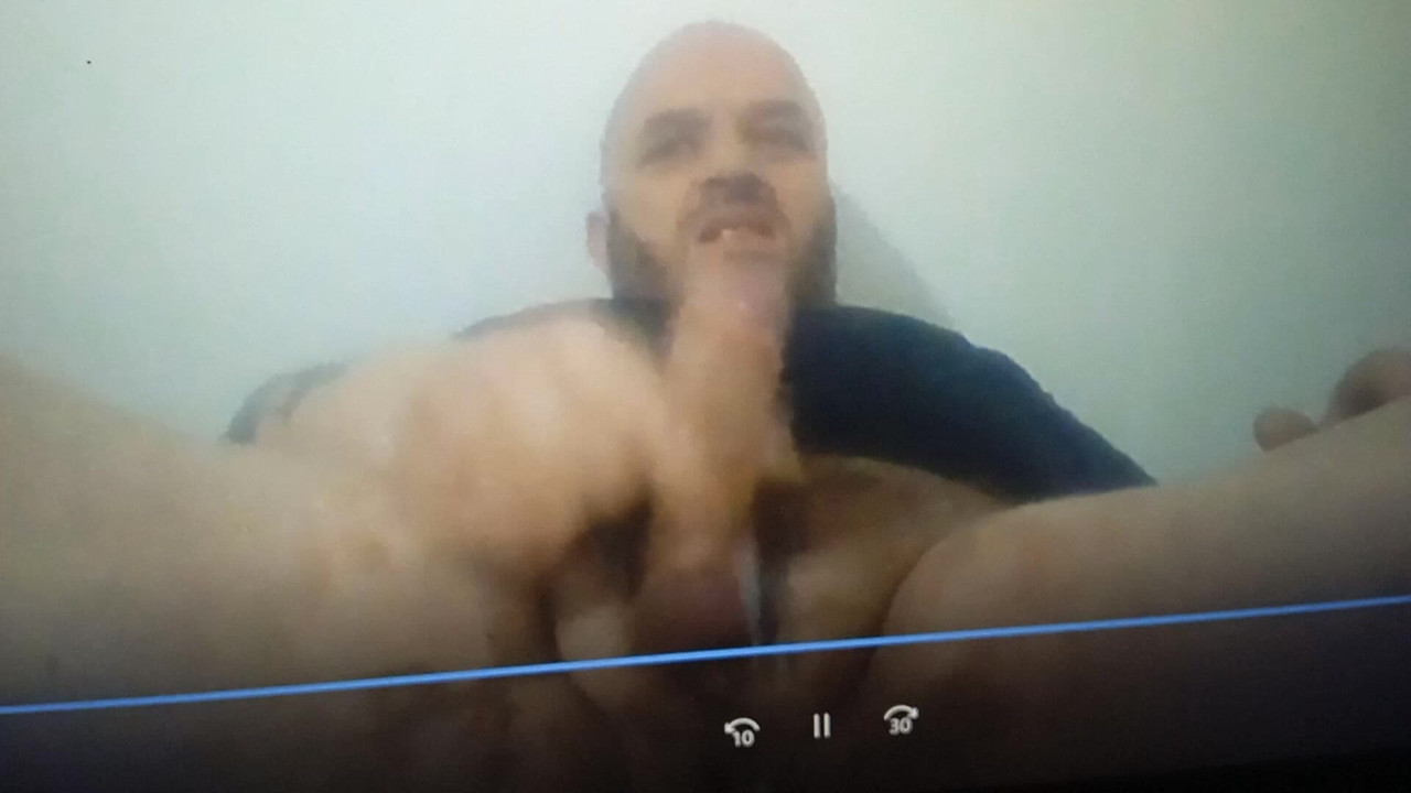 dj spuit veel sperma