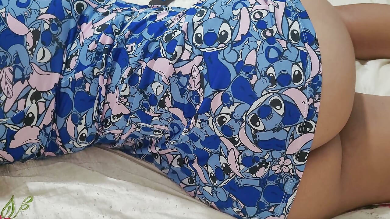 Fangede mig i at tage bad og gjorde ikke modstand, betalte blowjob i regnen og tog det i fisse, som om der ikke var nogen dag i morgen