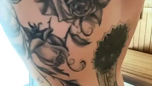 Pulang dari ruang ganti dan mandi bareng, aku bawa kamu ke ruangan sauna