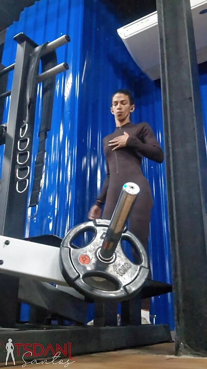 Spor salonunda solo oynadım, eğer sen de seviyorsan, ben de gerçekten çok keyif aldım.