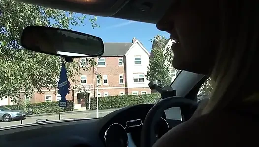 Возбужденную сводную сестренку шпирит ее сводный братец в ее бритую киску