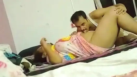 Suami ne istri ko pel diya