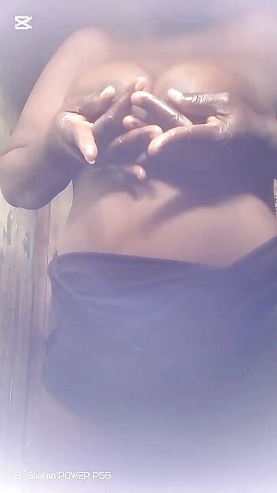 My Stepmom Display Her Boobs to Me While I Watch