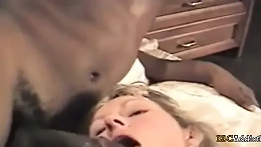 Kecanduan kontol besar pria kulit hitam - video bokep amatir dan buatan sendiri 100%
