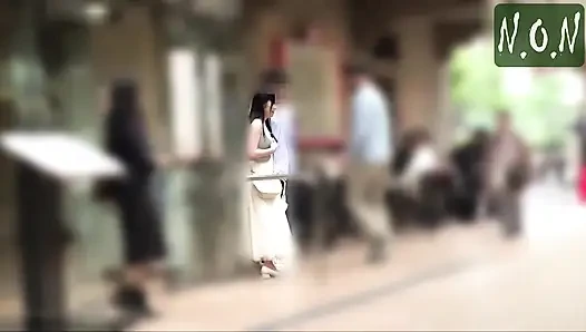 Sınırı geçti. Aşırı çalışan bir ofis hanımı mesai sonrası aşırı bir karşılaşmanın altında kırılıyor