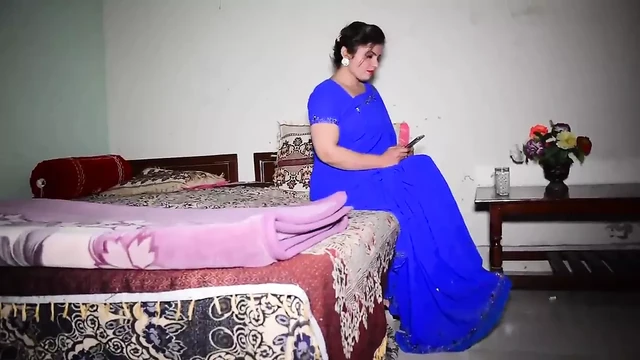 Aaj Main Sahadi main Kaisi Lag Rahi Hun Friends