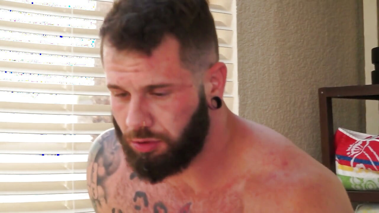 Bare Big Dicks and Bubble Butts Scene 4
