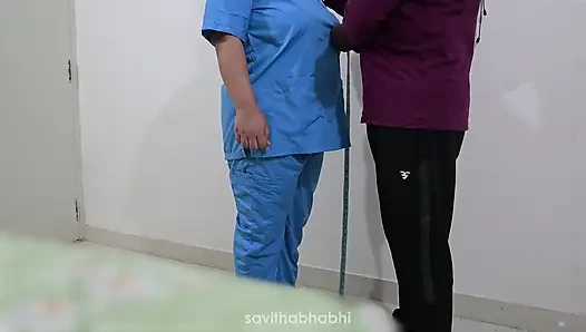 Indische krankenschwester Tina bhabhi hat sex mit schneider