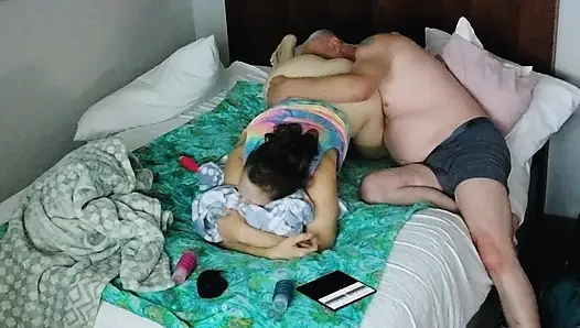 Fışkırtarak fışkırtıyor