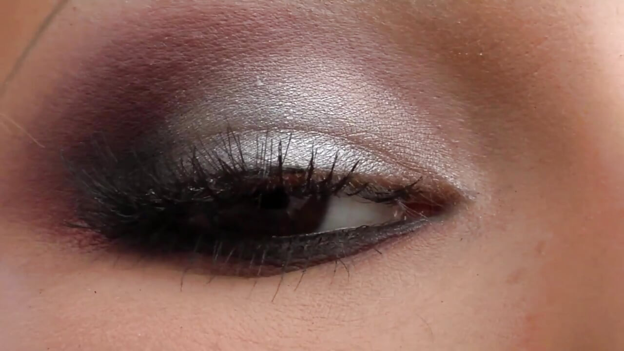 また別のブロンド美女のソロマスターベーション