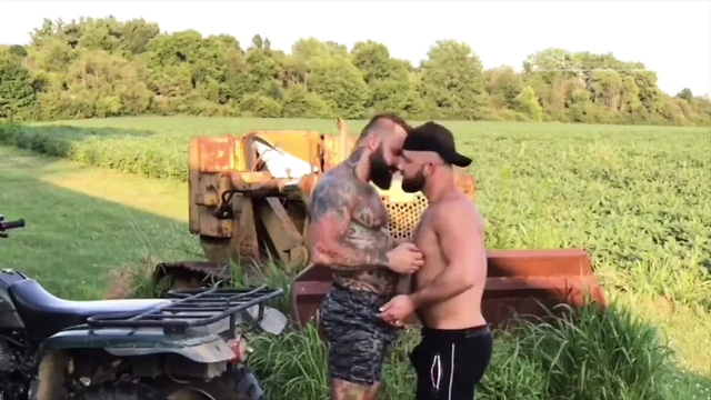 muscular bears have sex in the bush