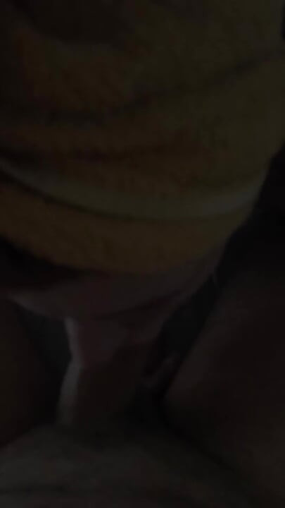 Rekaman seks amatir lagi asik nyepong kontol sampai tenggorokan