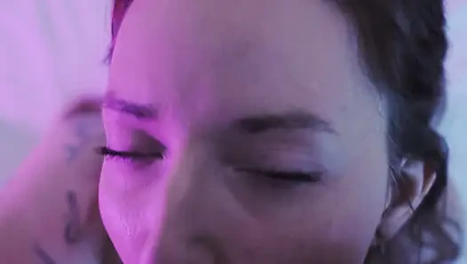 Marianna mars nyepong kontol pov selama pemotretan