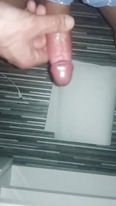 น้ําเงี่ยนไหลเยิ้มน้ําแตกสี่รอบ