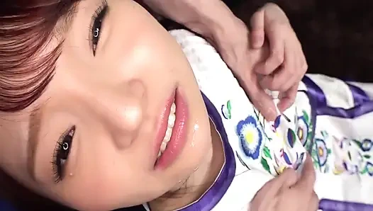 Rina si idola polos ini mengungkap sisi liarnya saat pesonanya berubah menjadi pertemuan yang intens