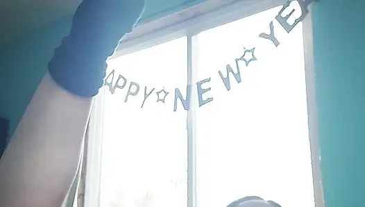 Milf bermain dengan dildo ungu!.