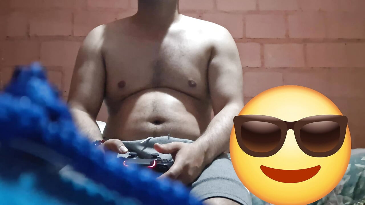 Иди и давай поиграем, пока я танцую
