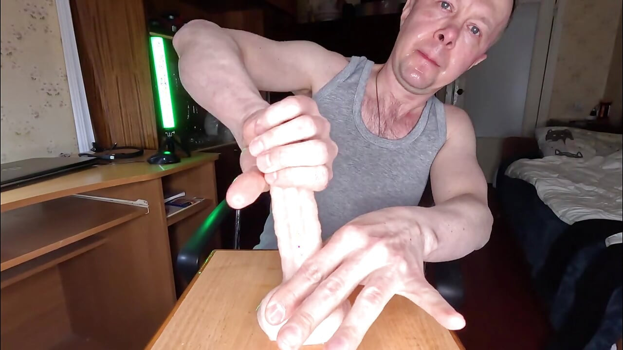DEEPTHROATEN MIN VIL FÅ KUKEN DIN TIL Å KOMME RASKT