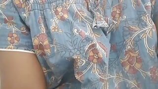 Swetha Tamil esposa, coño en masturbación con pepino