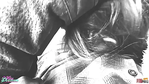 Fotoshooting in Wald, vollgespritzt und angepisst