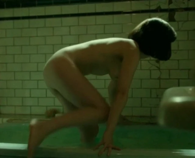 Famous naked in the cinema 006
