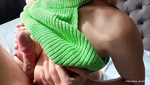 Berikan kontol besarmu, aku ingin menunggangimu