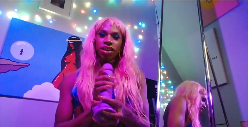 Kranke Sub wartete auf ficken Baby mädchen war den ganzen tag zu hause krank und musste mit sich selbst spielen.