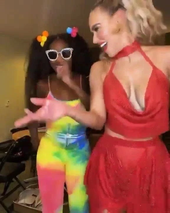 WWE - CJ Perry aka Lana and Naomi dancing