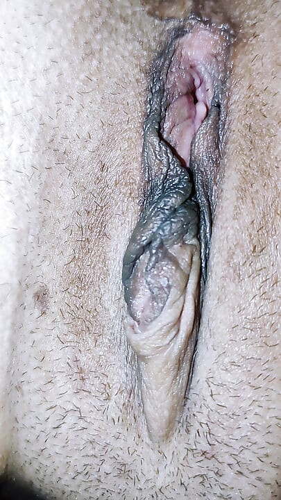 Fucking Wife And Showing Her Holes Close-Up