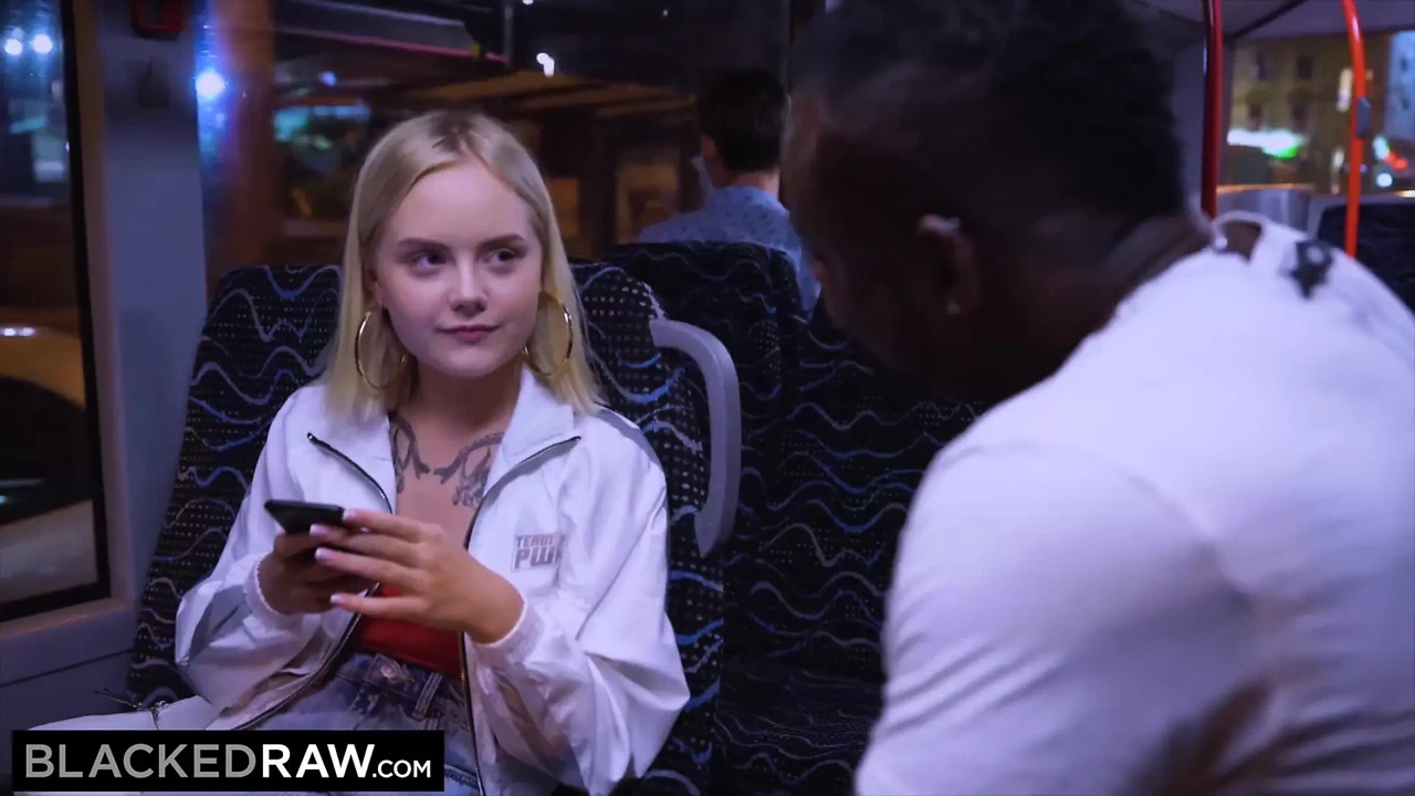 Blackedraw 在回家的路上，她绕道一些大黑