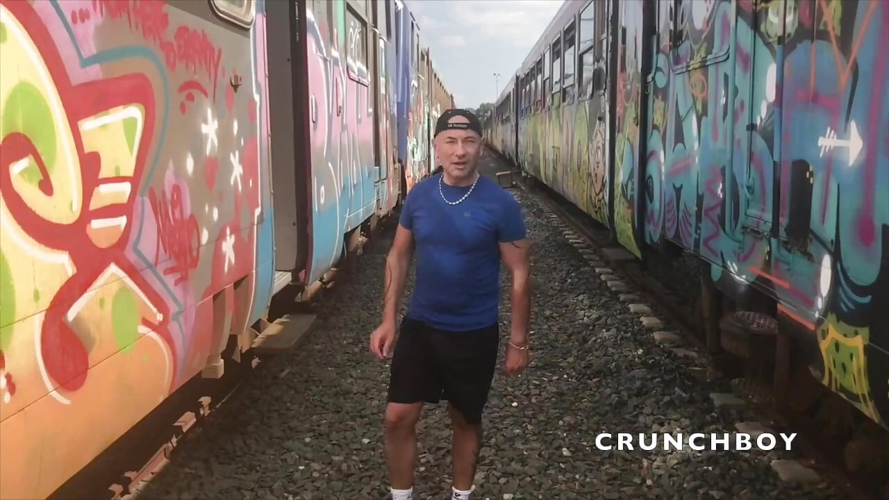 まっすぐな電車で犯さ裸