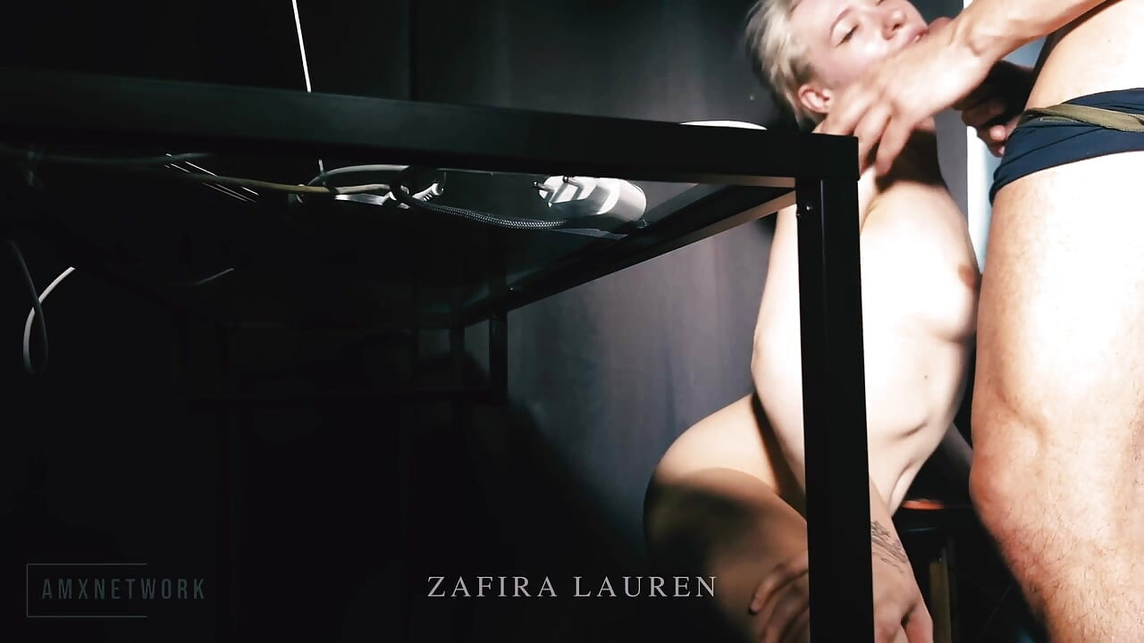 Model Faphouse Zafira Lauren Diliputi Air Mani Lagi