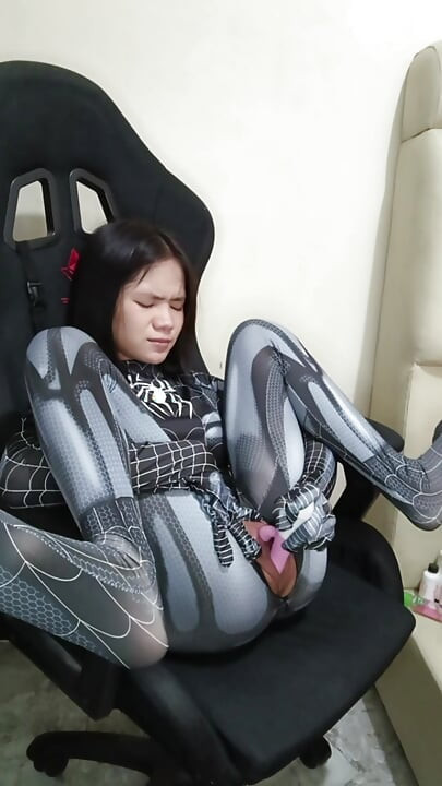 Black Spider Girl learned how to finger using a dildo