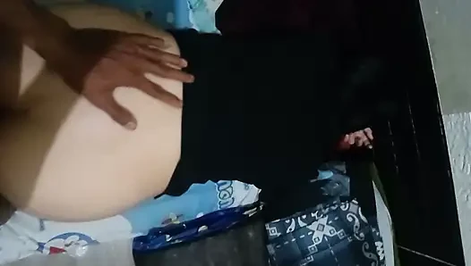 Domaltmalı Angelasian beyaz amcık dar bakire