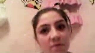 Menina árabe mastrubação na webcam para seu namorado