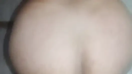 Zum ersten mal video betrügende ehefrau fickt freund über nacht große natürliche möpse