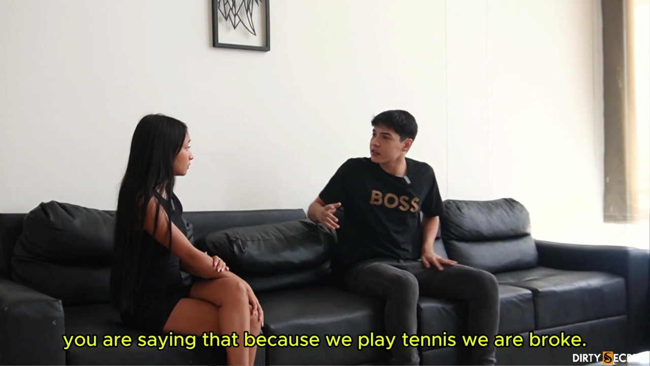 我为了支付房租而操我继兄弟的老板